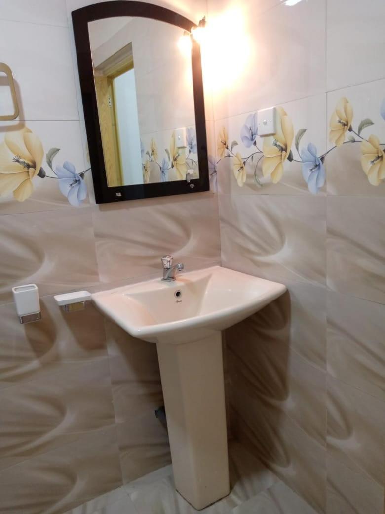 Villa Senan - 2 Apartments - Mirissa Kültér fotó